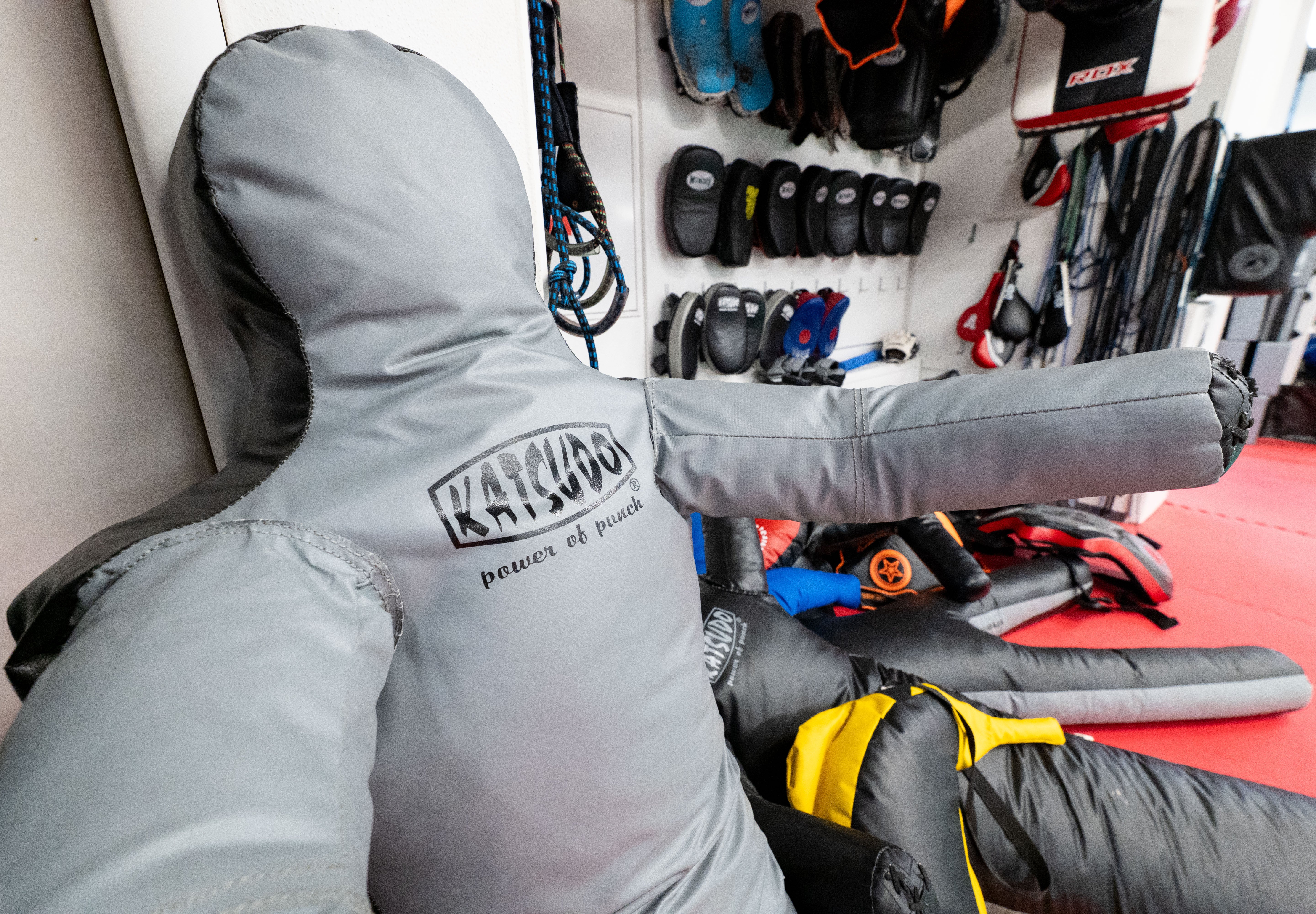 Katsudo manichino da lotta monopiede Unileggo, grigio