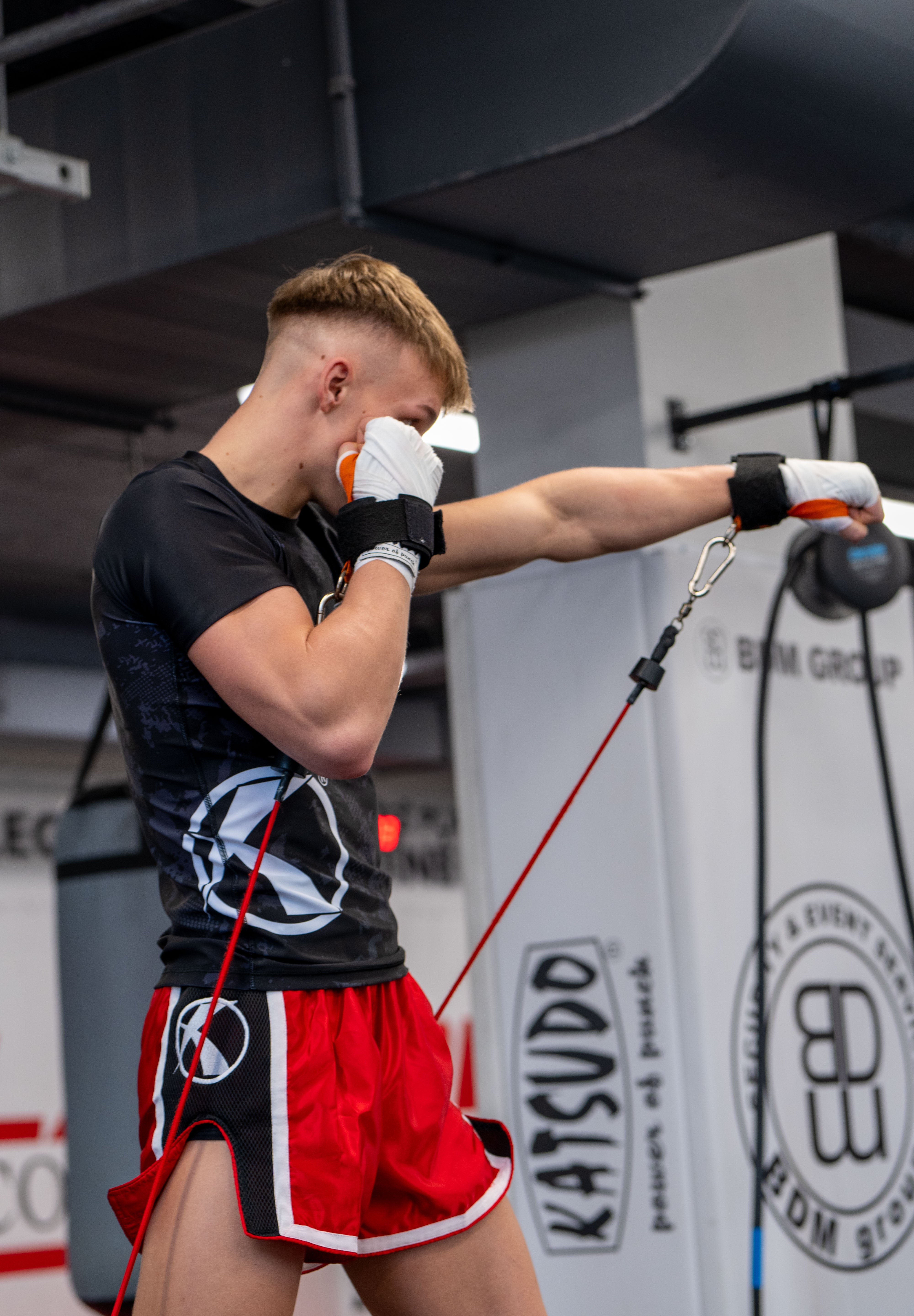 Katsudo pantaloncini da Muay Thai Huricane, rossi