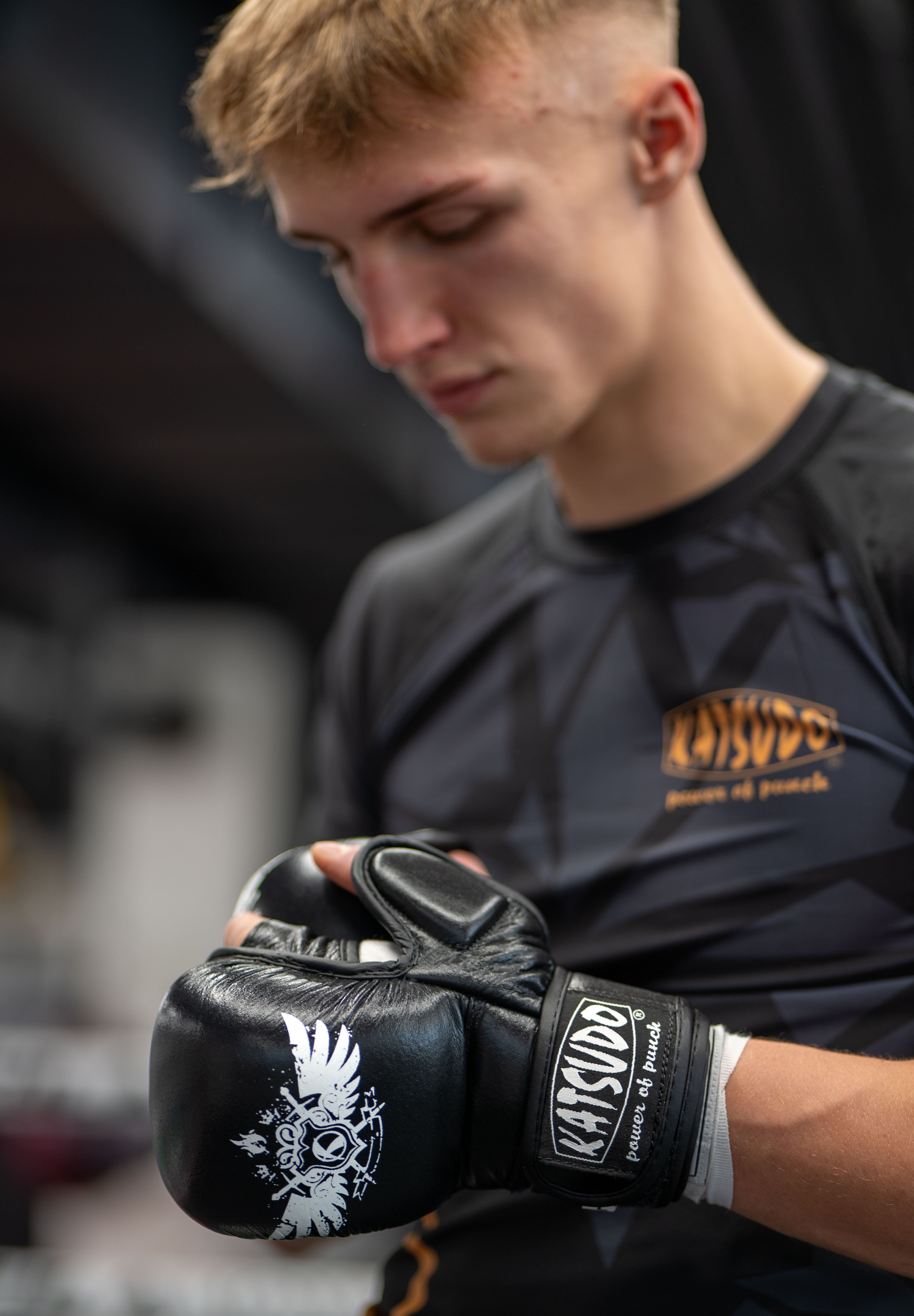 Guanti da allenamento MMA Katsudo Revenge, neri