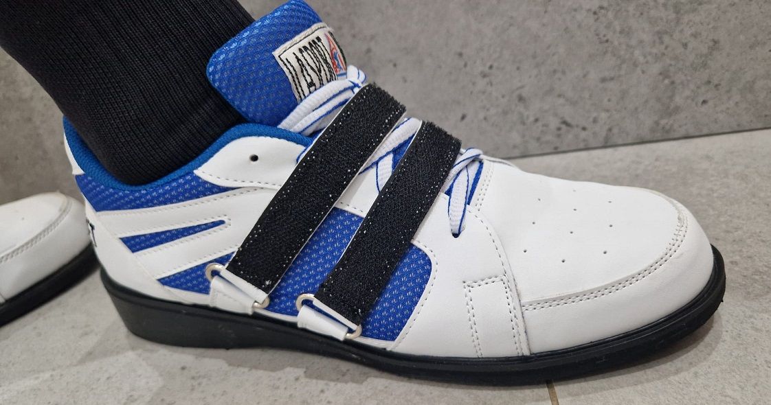 Scarpe da sollevamento pesi La Sport, bianche e blu.