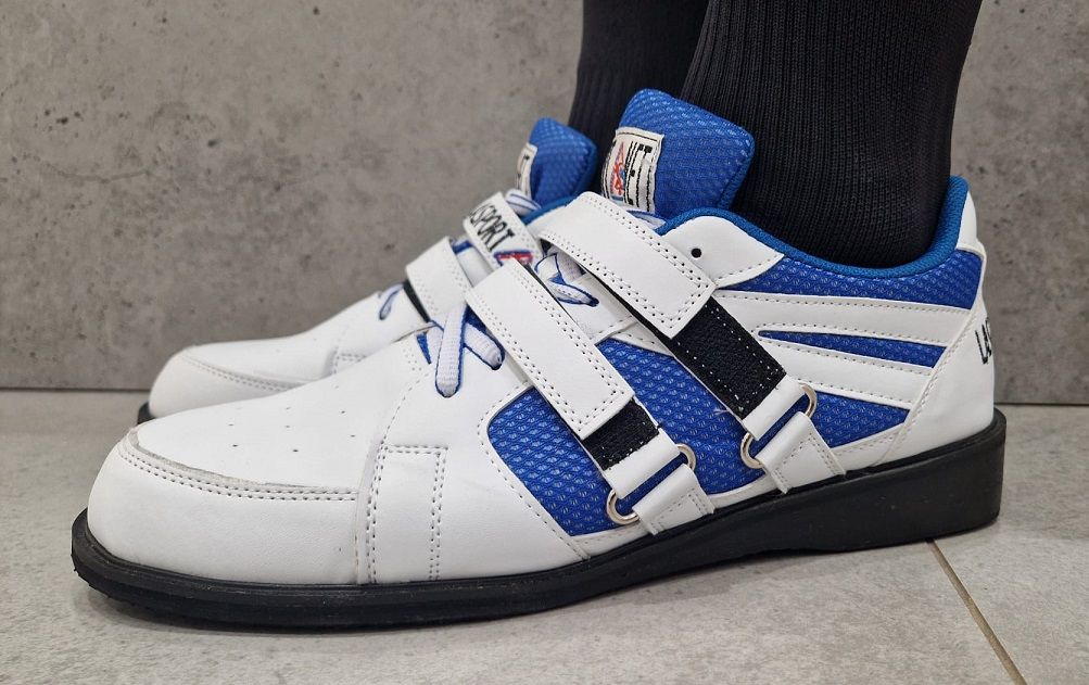 Scarpe da sollevamento pesi La Sport, bianche e blu.