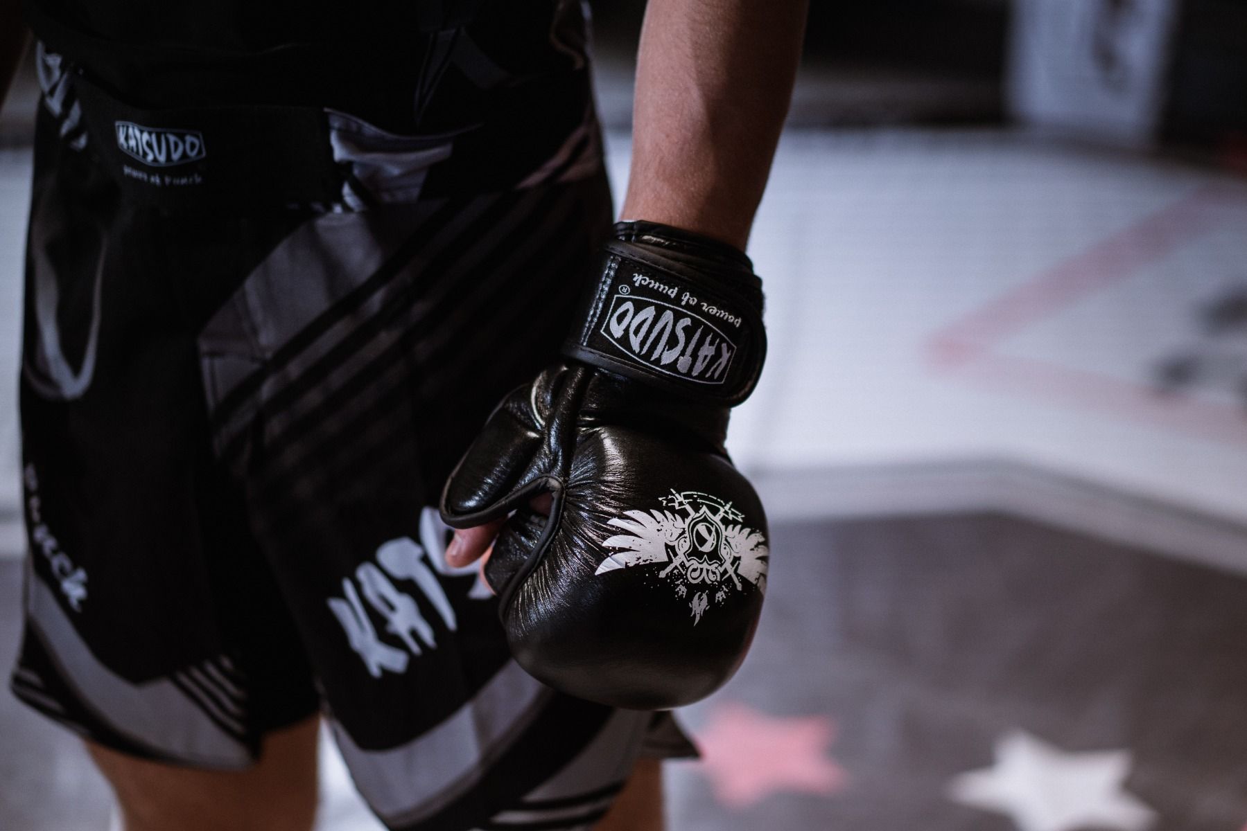Guanti da allenamento MMA Katsudo Revenge, neri