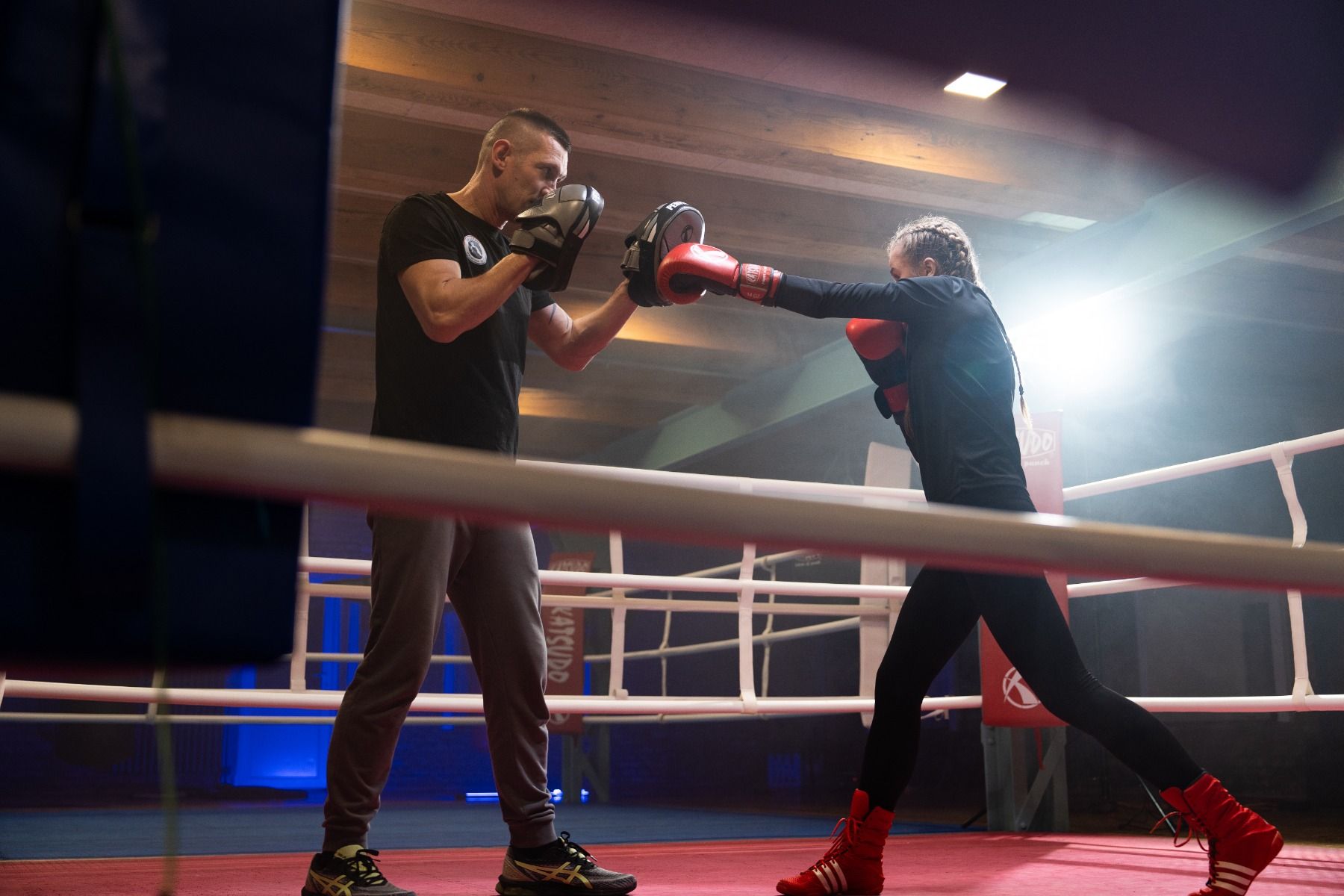 Katsudo guanti da boxe in pelle Perfect, neri