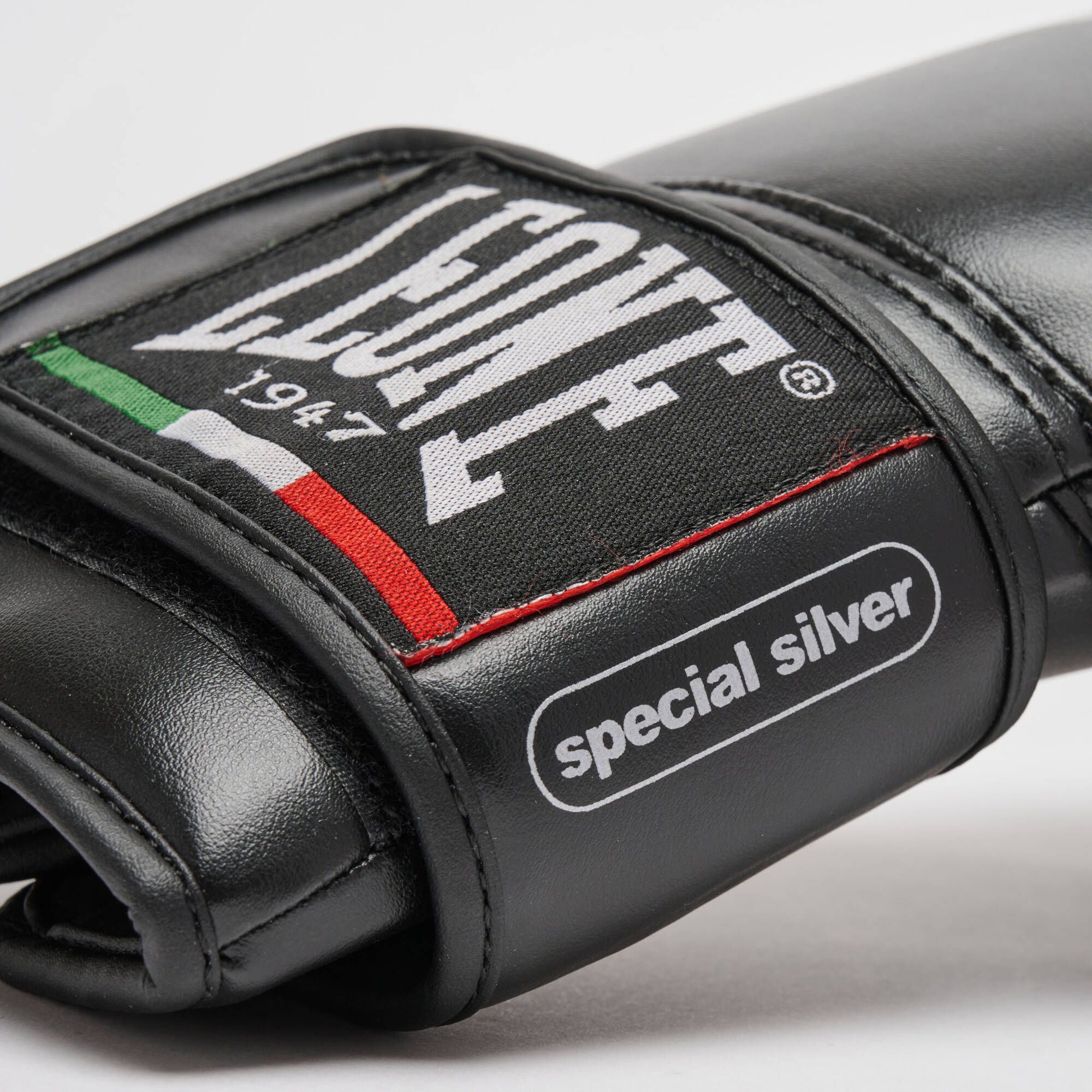 Guanti da boxe Leone Thunder, neri