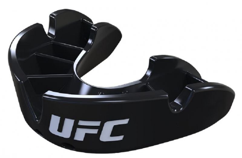 Opro chránič zubov Bronze UFC, čierny